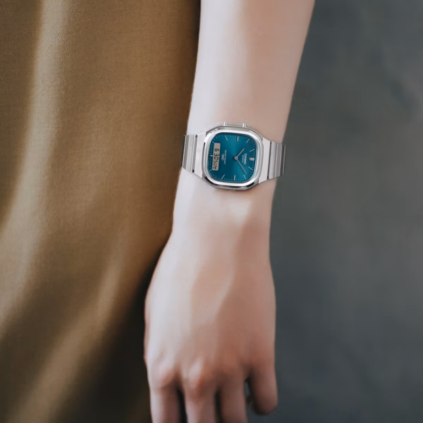 Orologio unisex CASIO AQ-240E-3AEF